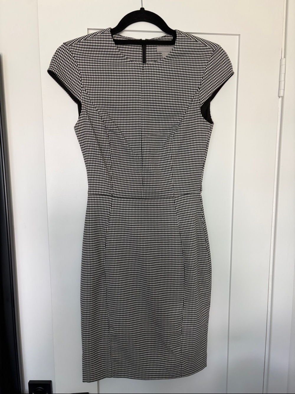 H&M Black and White Houndstooth Midi Sheath Dress